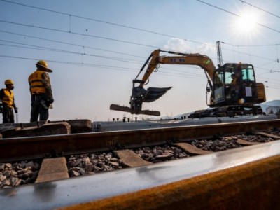 南昆铁路大修施工全面展开